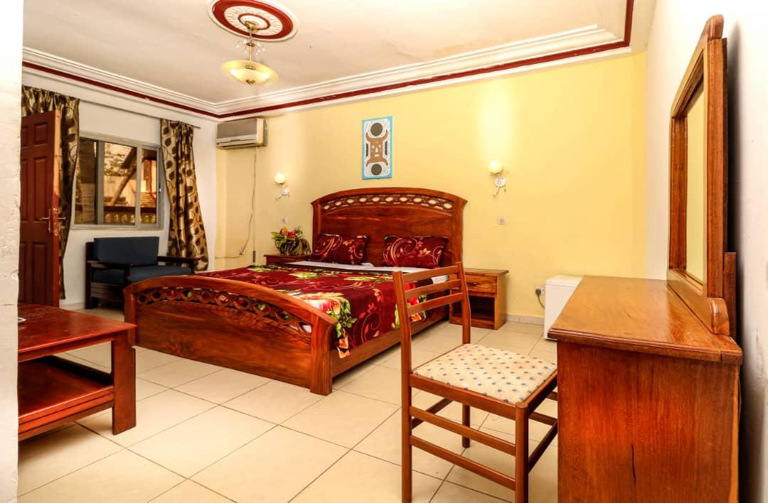 Badala Park Hotel Kotu Bagian luar foto
