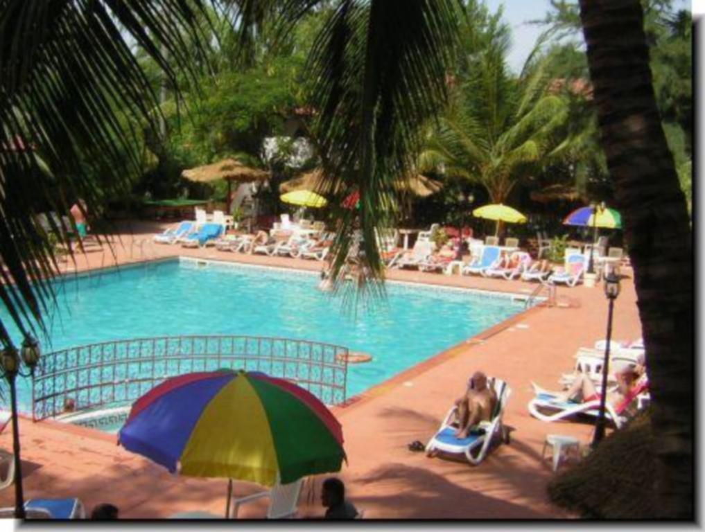 Badala Park Hotel Kotu Bagian luar foto