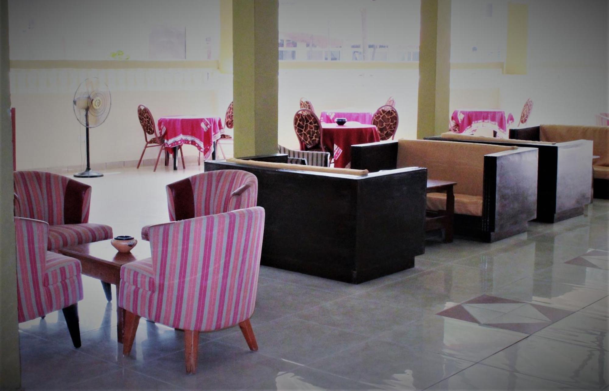 Badala Park Hotel Kotu Bagian luar foto